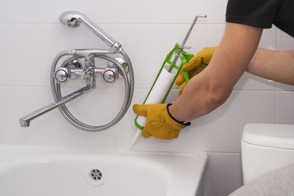 Bathtub Caulking in Clearfield