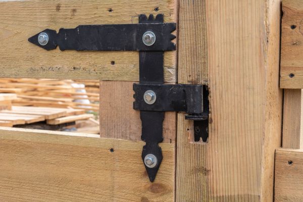 Gate Hinge Adjustment in Clearfield